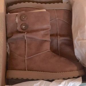 Women’s sketchers memory foam boots